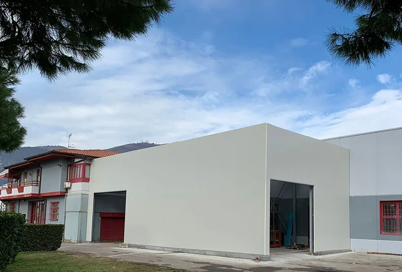 Capannone Industriale