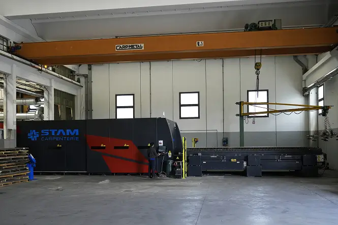 Impianto STAM per il taglio laser di lamiere in acciaio, inox e alluminio