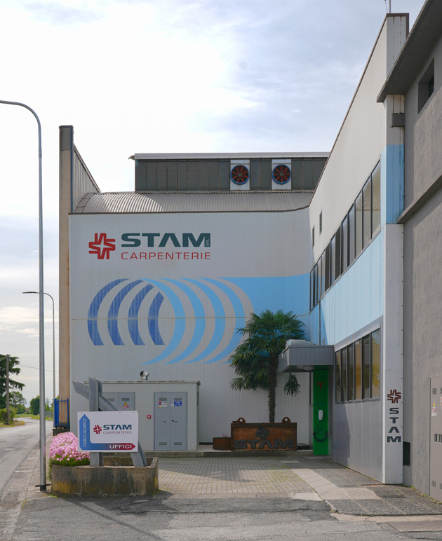 Sede produttiva di STAM Carpenterie a Rezzato, specializzata in carpenteria metallica